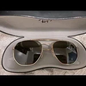 Ray-Ban | Accessories | Authentic Rayban Aviator Sunglasses  display picture 1